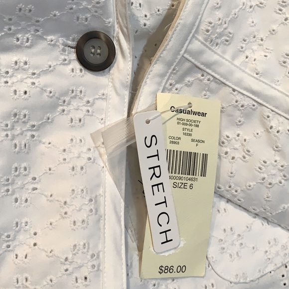 VALERIE STEVENS WHITE EYELET 1 BUTTON BLAZER - Picture 3 of 4